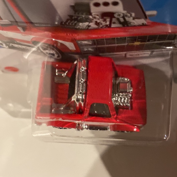 Hot Wheels Toon’d ‘83 Chevy Silverado - Picture 4 of 5